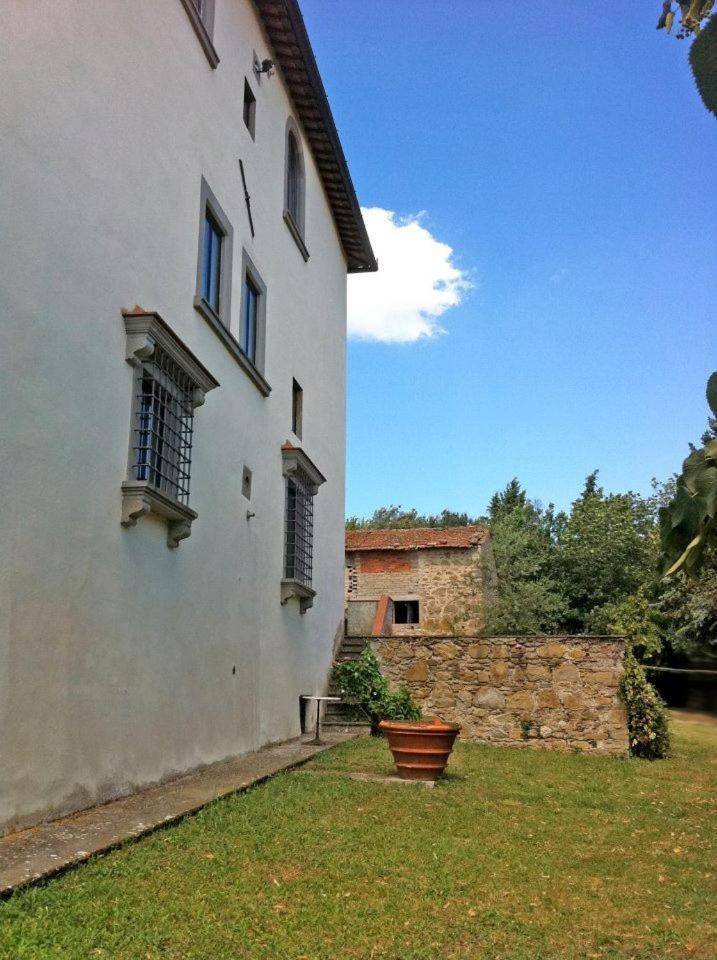 Agriturismo Il Palazzaccio Villa Galliano Bagian luar foto