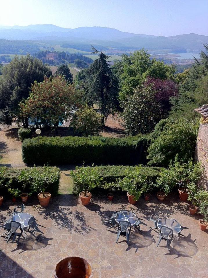 Agriturismo Il Palazzaccio Villa Galliano Bagian luar foto